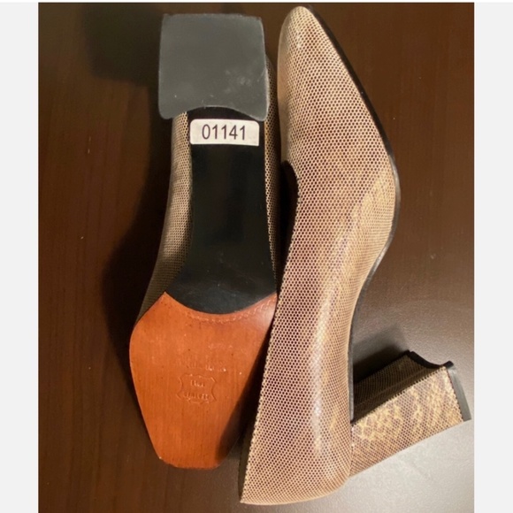 Stuart Weitzman Gold Marymid Snake Metallic Block Heel Square sz 7B Retail $350 - Picture 4 of 9